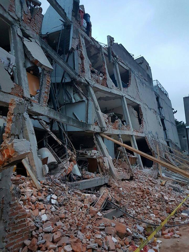 21764911_1652360268141865_4540208175920533276_n