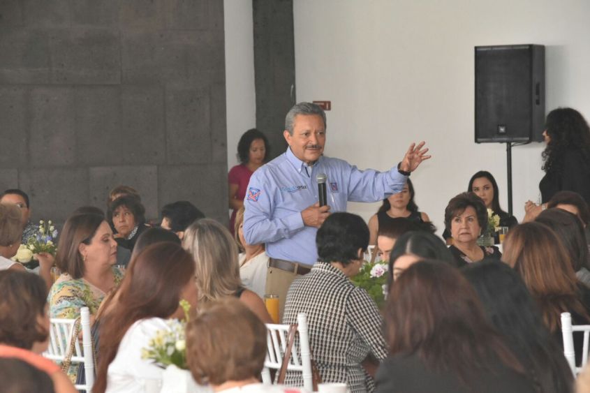 Reunión con mujeres (1).jpeg