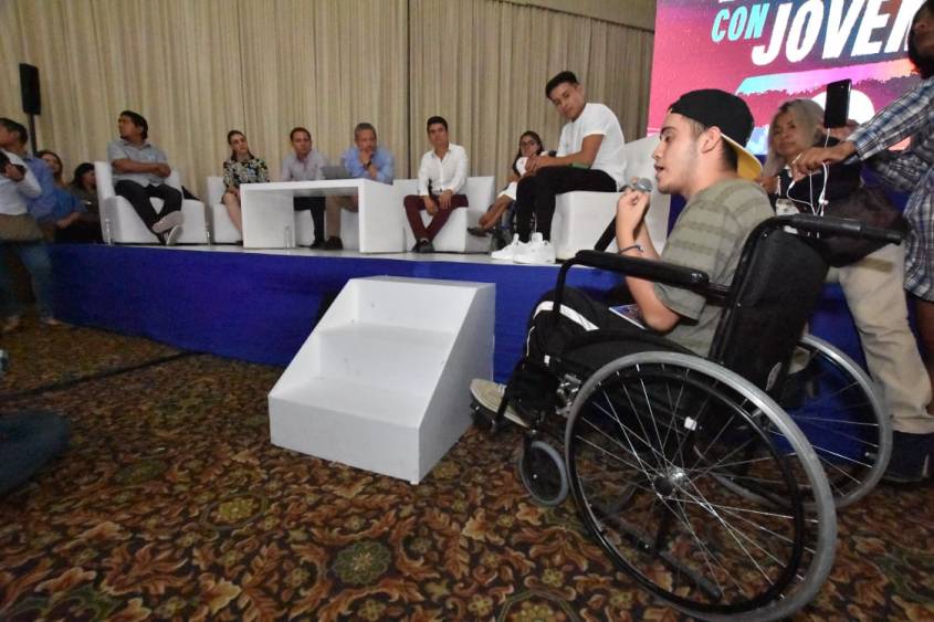 Clínica de Hemodiálisis y Centro de Inclusión  (2).jpeg