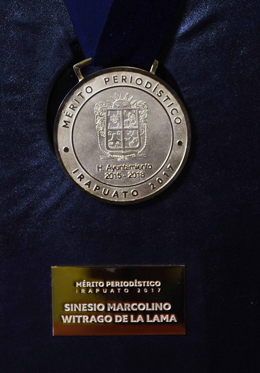 INVITACIÓN PREMIO DE PERIODISMO (2).JPG