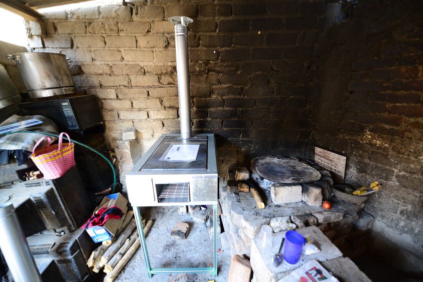 ENTREGARÁN ESTUFAS ECOLÓGICAS (1).JPG