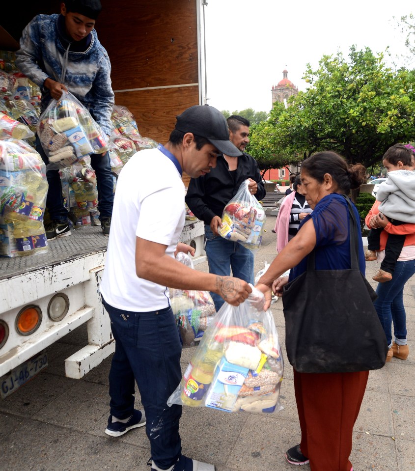 entrega despensas (7).JPG