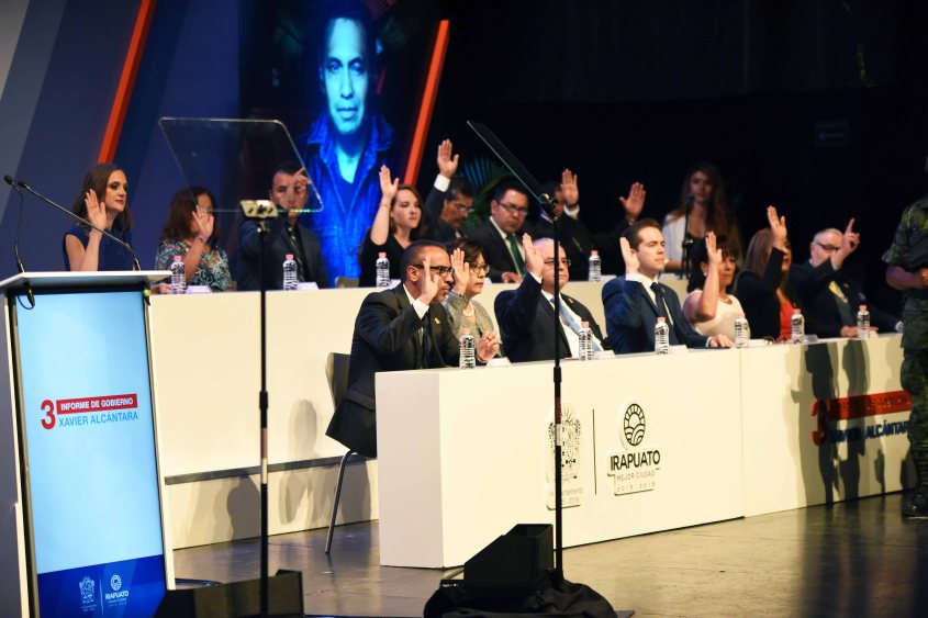 TERCER INFORME DE GOBIERNO (10).JPG