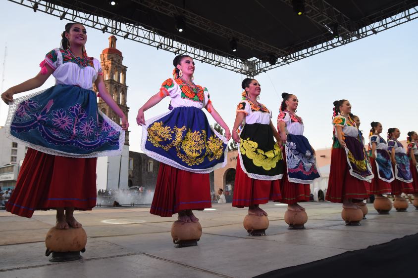 CERVANTINO EN TU COMUNIDAD (4).JPG