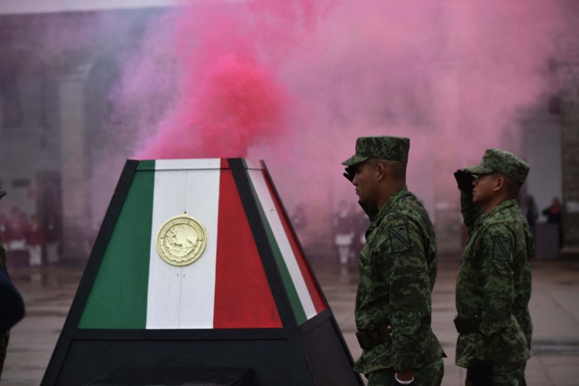 ABANDERAMIENTO DE ESCOLTAS (1)