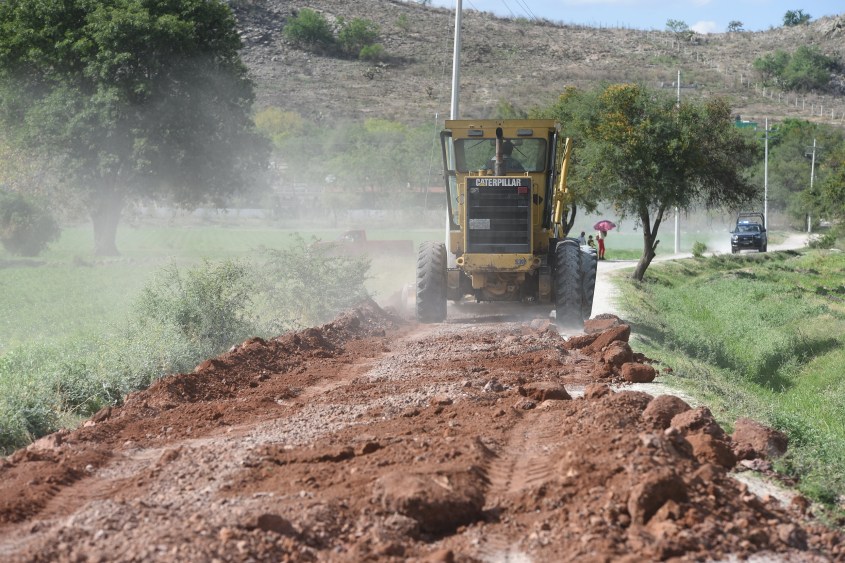 Mantenimiento de caminos.JPG