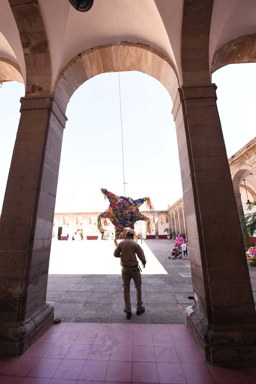 colocacion piñatas (2).JPG